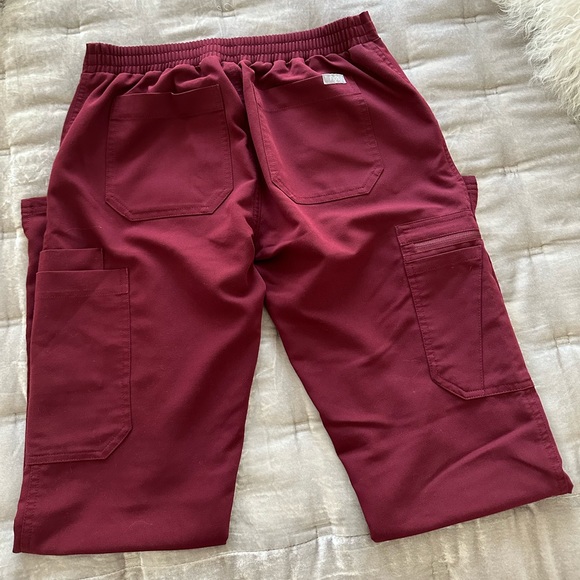 Yola- skinny scrub pants - Picture 3 of 3